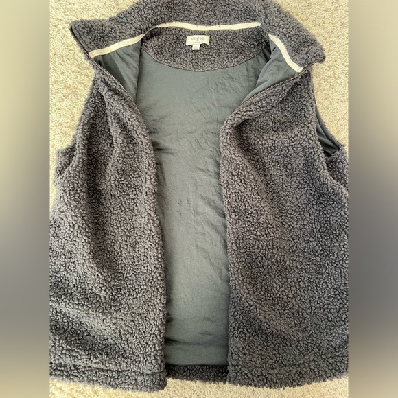 Umgee Jackets & Blazers - Umgee Sherpa Fleece Vest - Gray - large